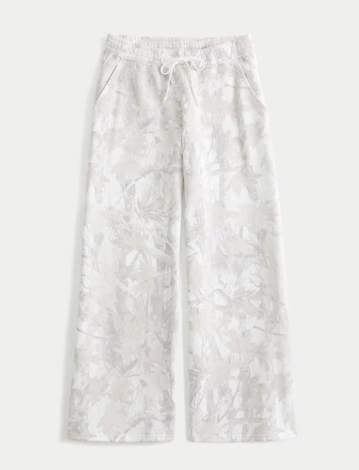 Casual Wide Leg Camo Pants for Women Baggy Elastic High Waist Fleece Sweatpants Maple Leaf Drawstring Lounge Pants