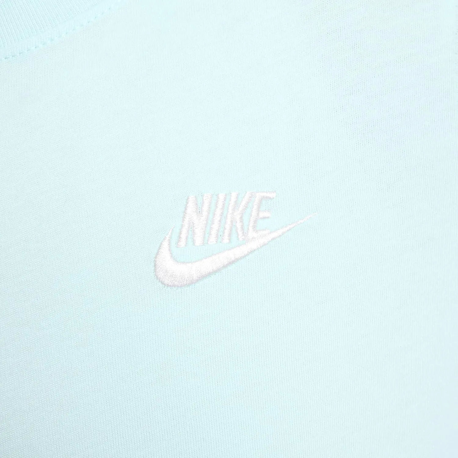 Nike Sportswear Big Kids' T-Shirt (FZ5177-474, Glacier Blue)