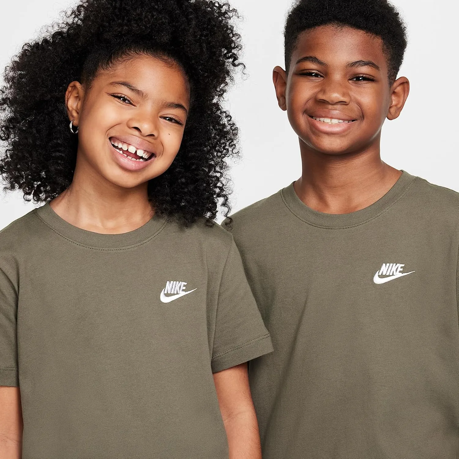 Nike Sportswear Big Kids' T-Shirt (Medium Olive, FZ5177-222)