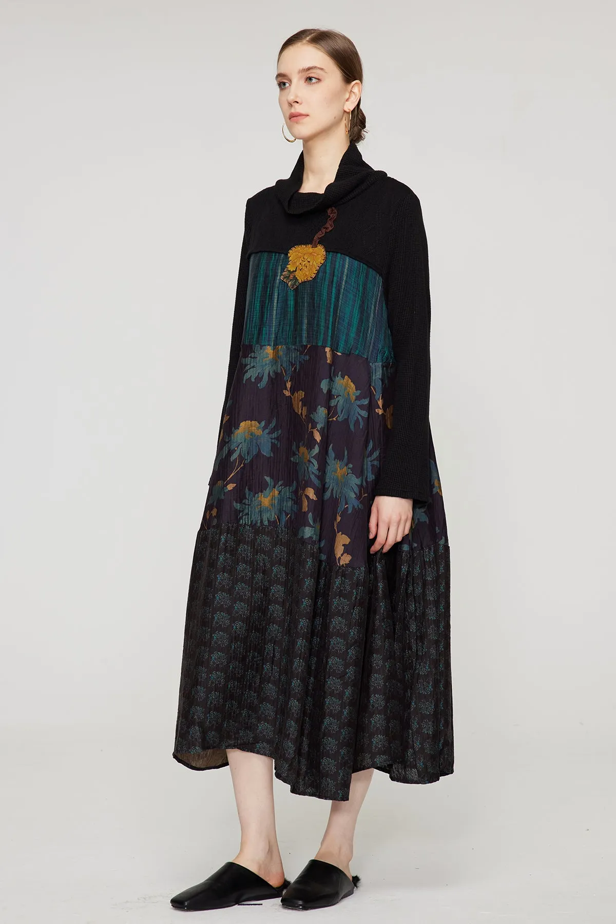 Patchwork Embroidered High-Neck Vintage Dress