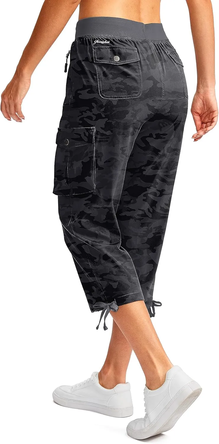 Soothfeel Women's Cargo Capris Pants with 6 Pockets Lightweight Quick Dry Travel Hiking Summer Pants for Women Casual