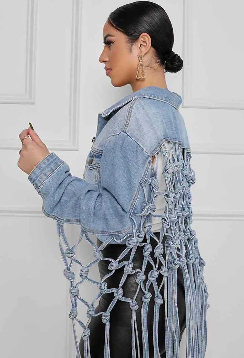Women's Boyfriend Cropped Denim Jacket Button Down Loose Jacket Fringe Knotted Jean Coat