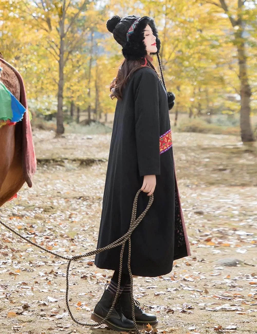 Women's Cotton Linen Thickened Coat Ethnic Embroidered Winter Warm Cotton Padded Parka Coat